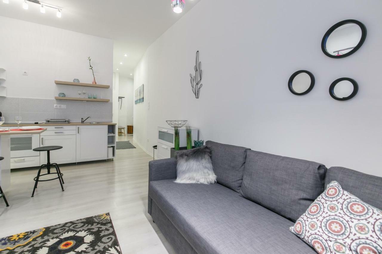 Ella Apartment บูดาเปสต์ ภายนอก รูปภาพ