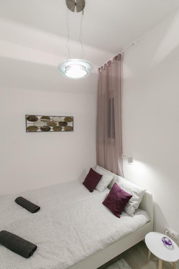 Ella Apartment บูดาเปสต์ ภายนอก รูปภาพ